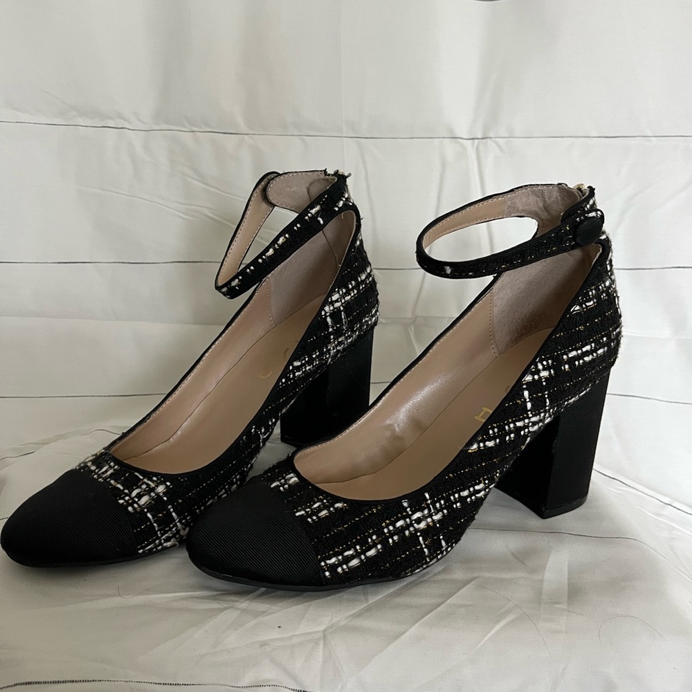 Unisa Heels